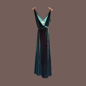 Jenny Yoo Velvet Gown | Emerald Sirencore | Size 8 | Vintage
